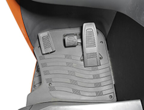 Pedaliera di tipo automobilistico